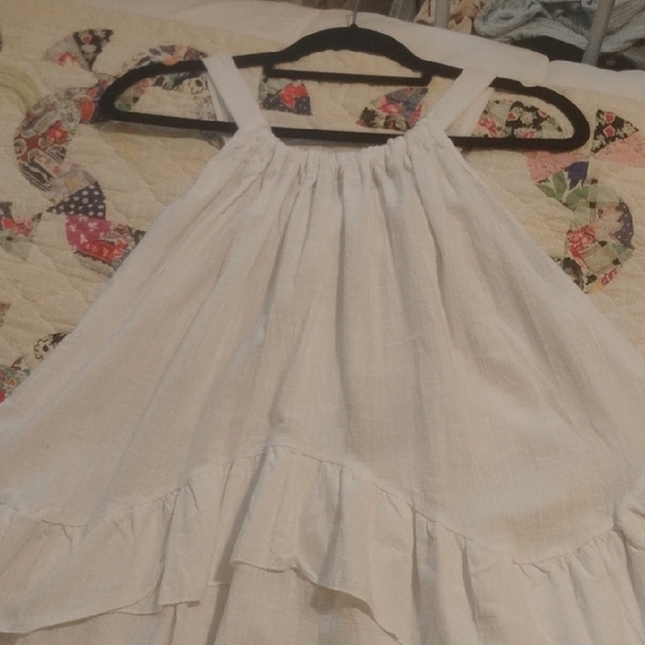 Lulu's White Ruffle Hem Tank - Picture 4 of 6